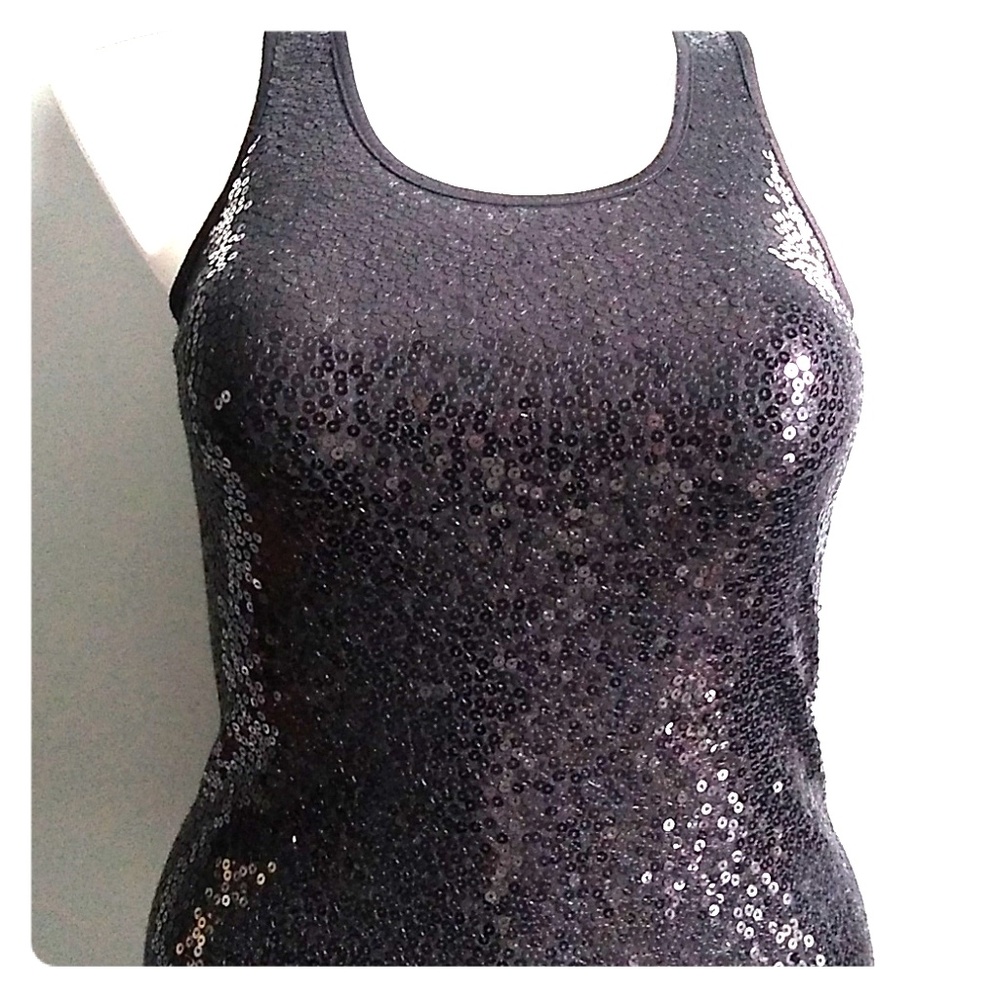 Black sequence tank top /small